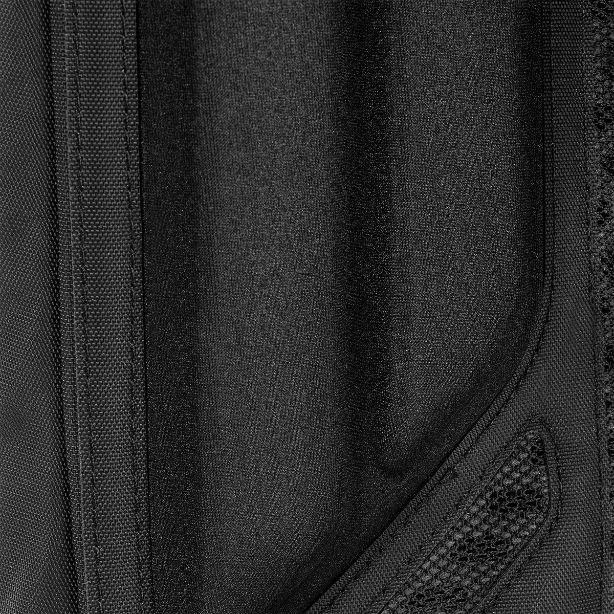 paragon-hydration-pack-a7 Paragon_Black_Texture.png